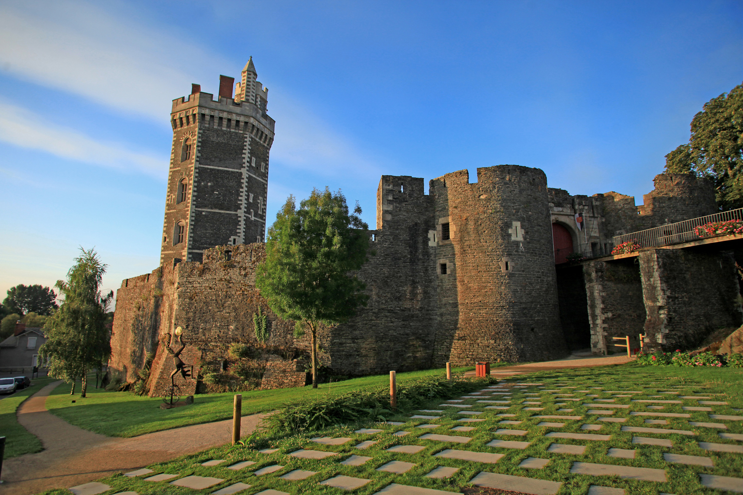 Château et la Tour d'Oudon © Franck Charel